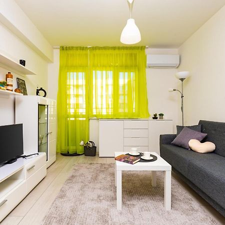 Radiant Retreat - Bright 1Bd Haven In Plovdiv By Flat Mаnagerアパートメント エクステリア 写真